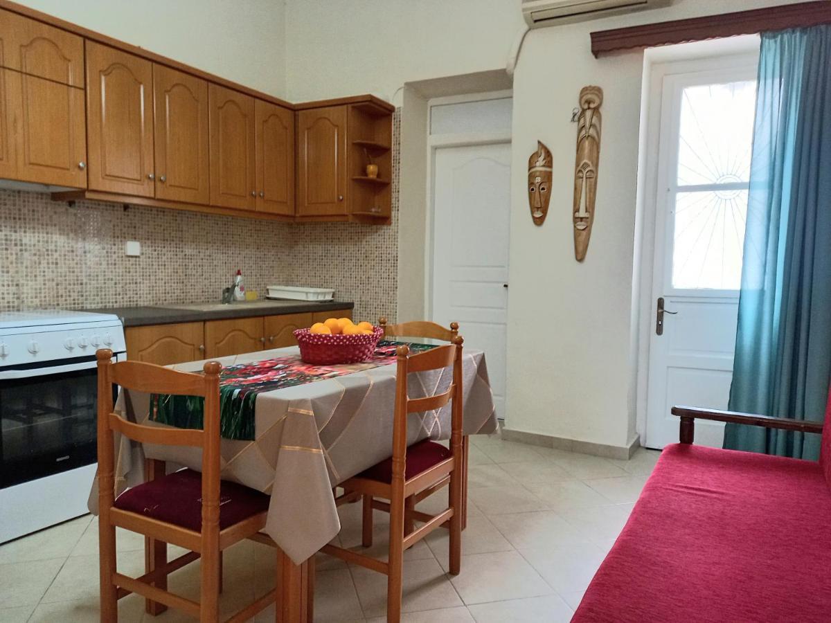 شقة Pel House نافبكْتوس المظهر الخارجي الصورة